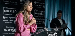 Anaita Sarkar, co-founder Hero Packaging accepts The Retail Award at the 2022 Smart50 Awards smes